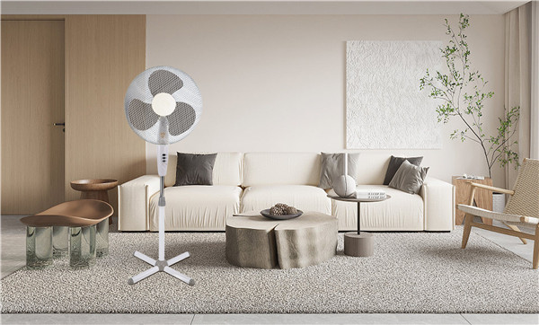 Ventilateur sur pied